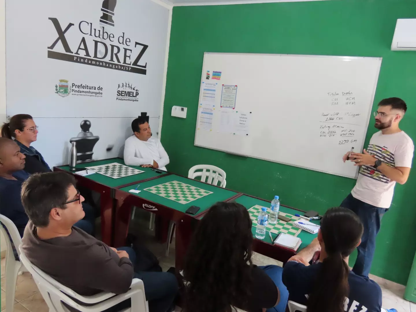 Clube de Xadrez de Pindamonhangaba realiza curso de arbitragem